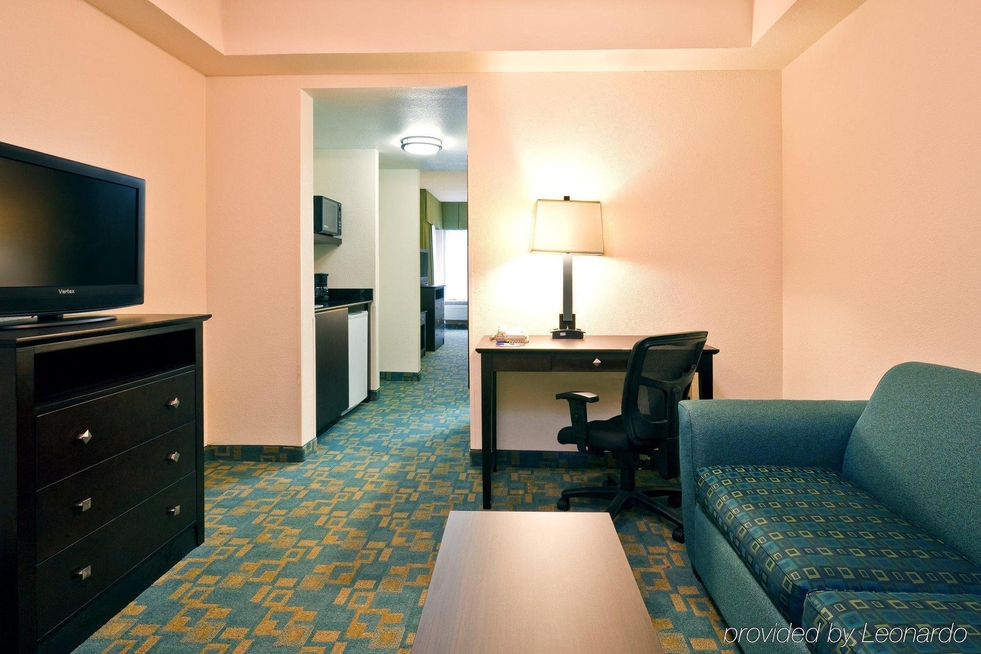 Holiday Inn Express Hotel & Suites Nashville Brentwood 65S Room photo